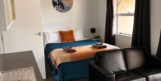 Room 4 Main 1